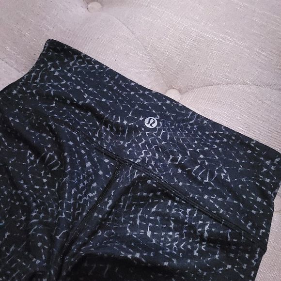 Lululemon Wunder Under Crop III Samba Snake Battleship Black Womens 4 - Picture 5 of 9